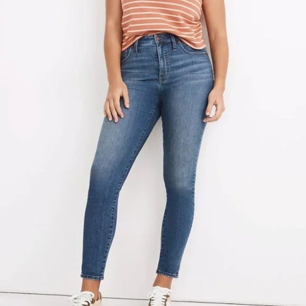 Madewell Curvy High-Rise Skinny Crop Jeans in Lander Wash 28 Magic Pockets